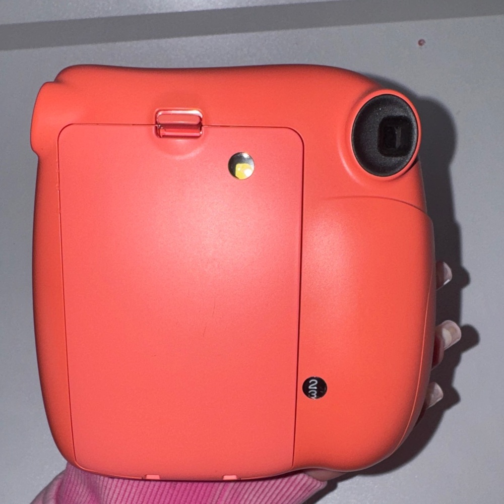 Instax Mini 7+ Camera in Vibrant Coral Polaroid - Picture 5 of 9